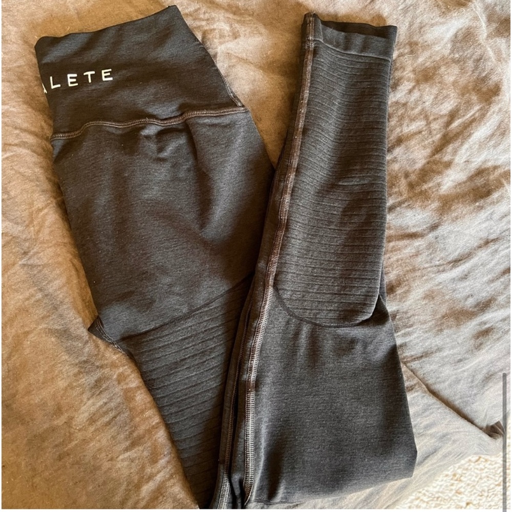 alphalete leggings